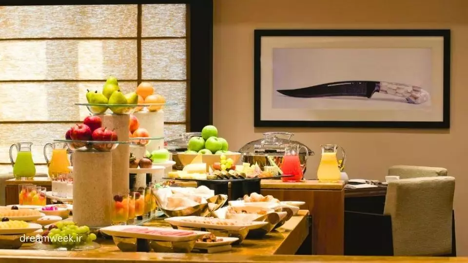 Avani Deira Dubai Hotel restaurants